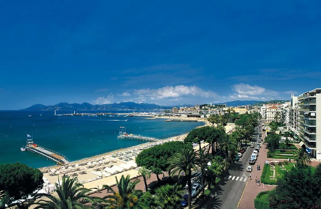 Novotel Suites Cannes Centre Hotel