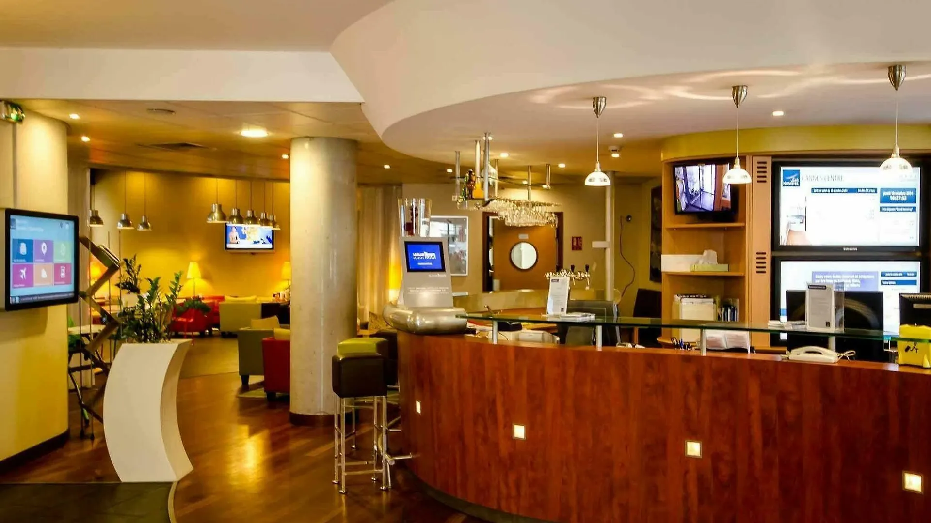Novotel Suites Cannes Centre 4*,  Francie