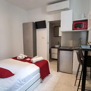 Apartamento 4 Dans Le Meme Immeuble