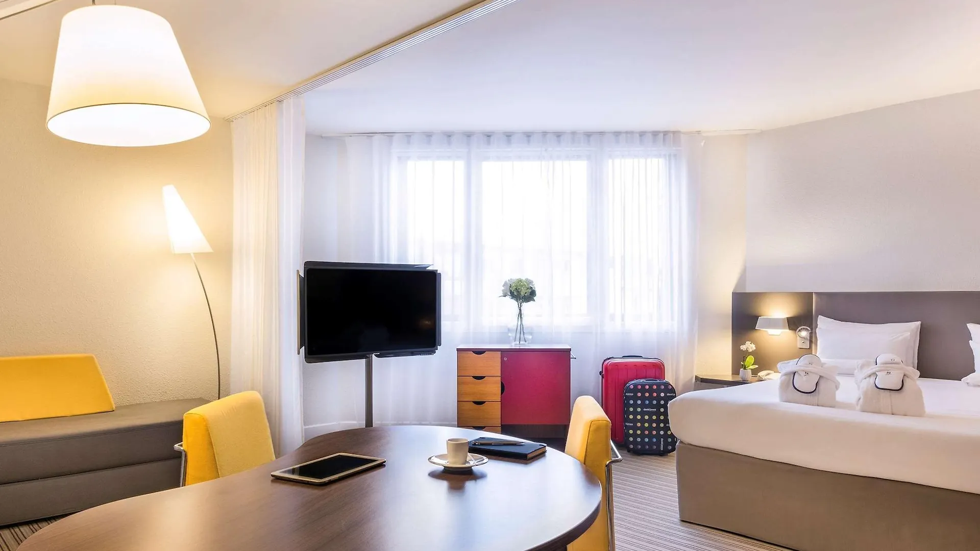 Novotel Suites Cannes Centre 4*,