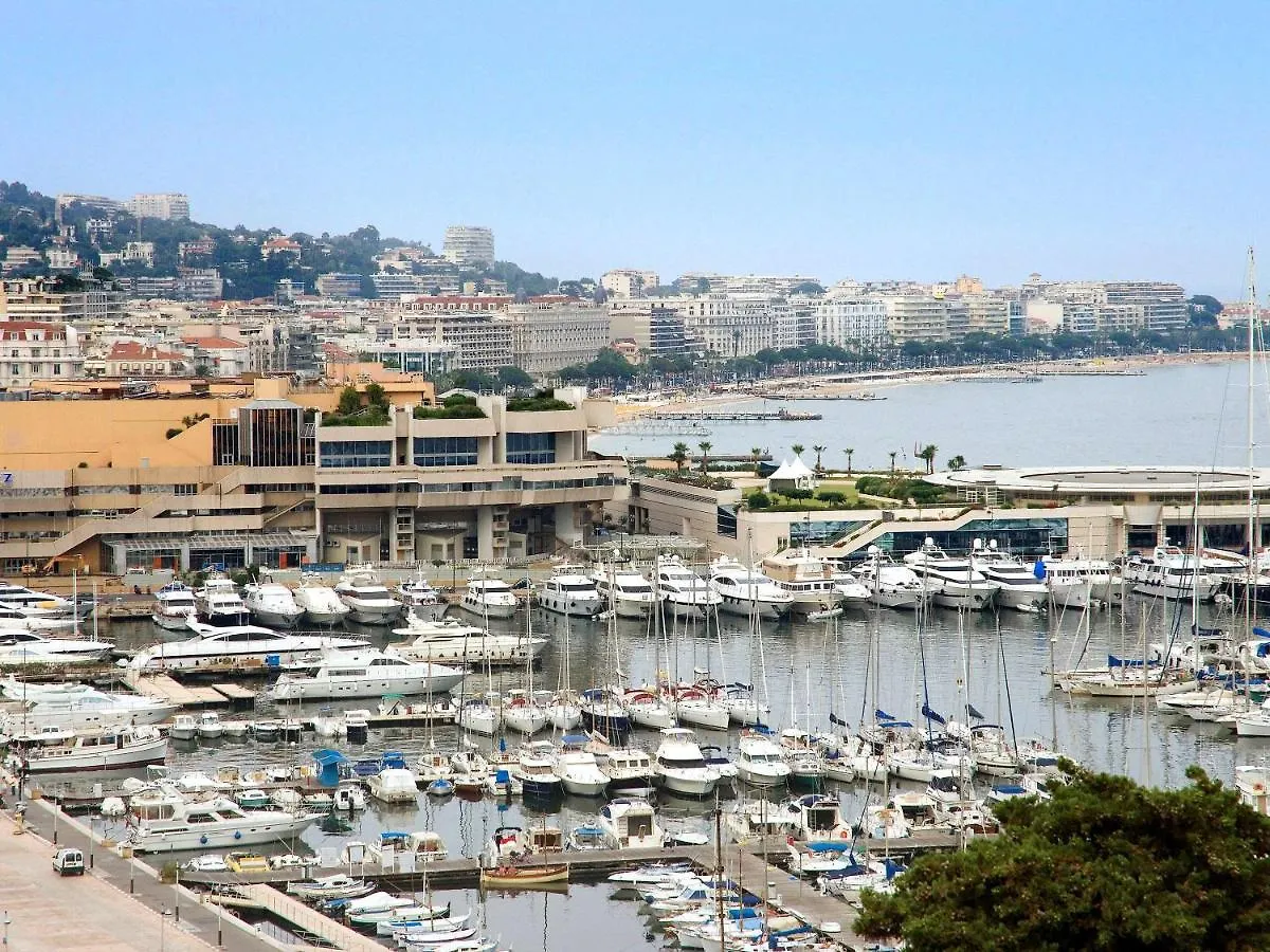 Novotel Suites Cannes Centre 4*,