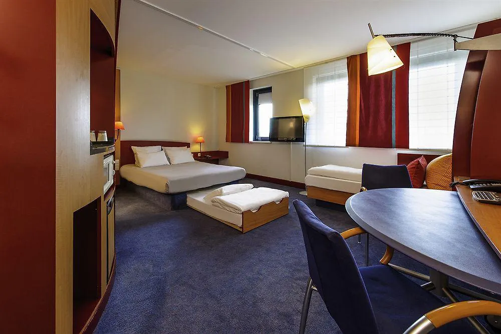 Novotel Suites Cannes Centre 4*,  France