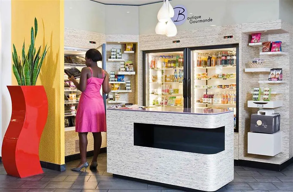 Novotel Suites Cannes Centre 4*,